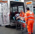 Suicida si getta dalla finestra