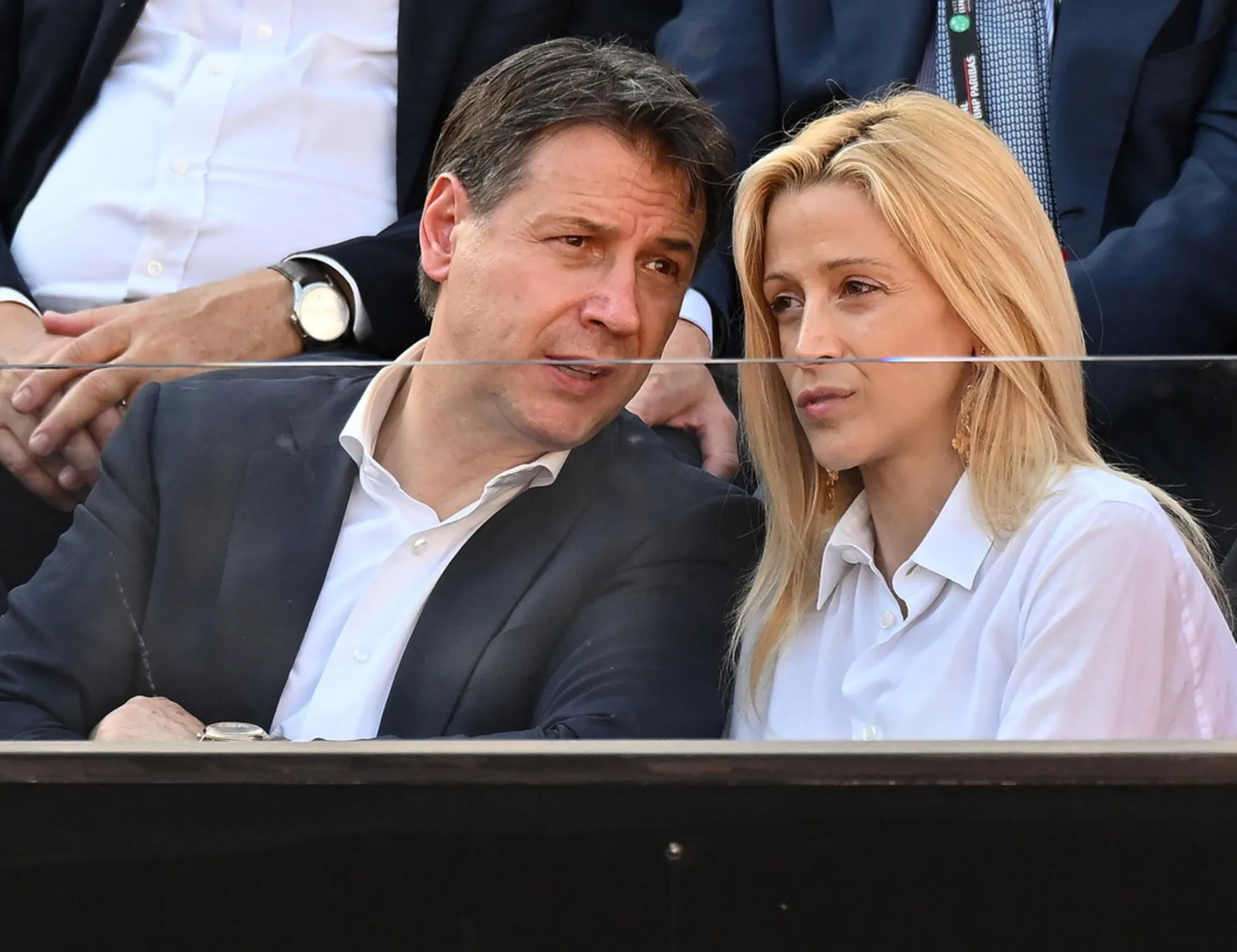 Leggi l'articolo: Una voragine da 16 milioni di euro inghiotte Olivia Paladino