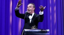 Roberto Benigni, faccia a faccia con Sergio Mattarella: "Qualche anno in più", l'appello (contro Berlusconi?)