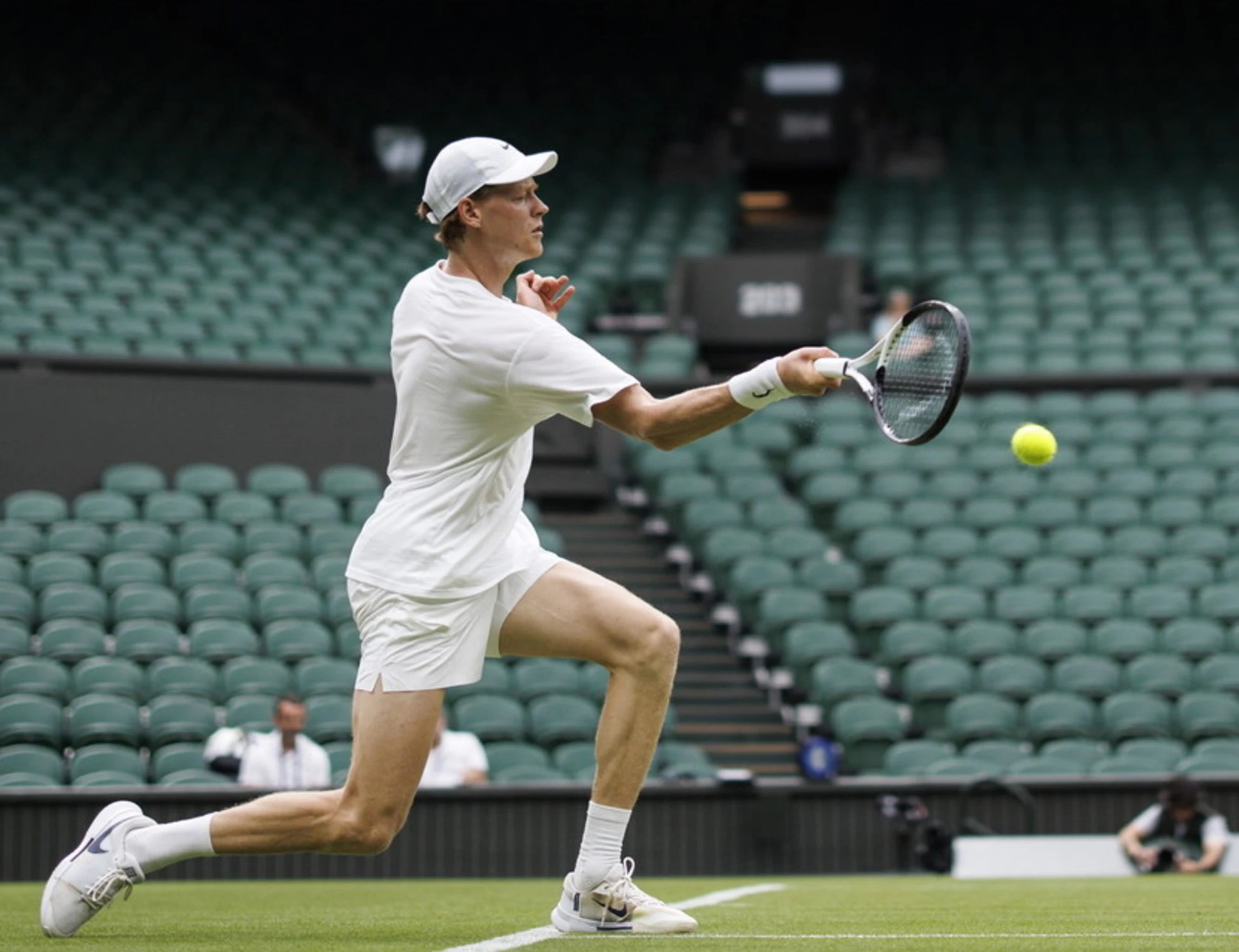 Sinner, chi vola a Wimbledon da lui all'ultimo minuto: segnali pesanti