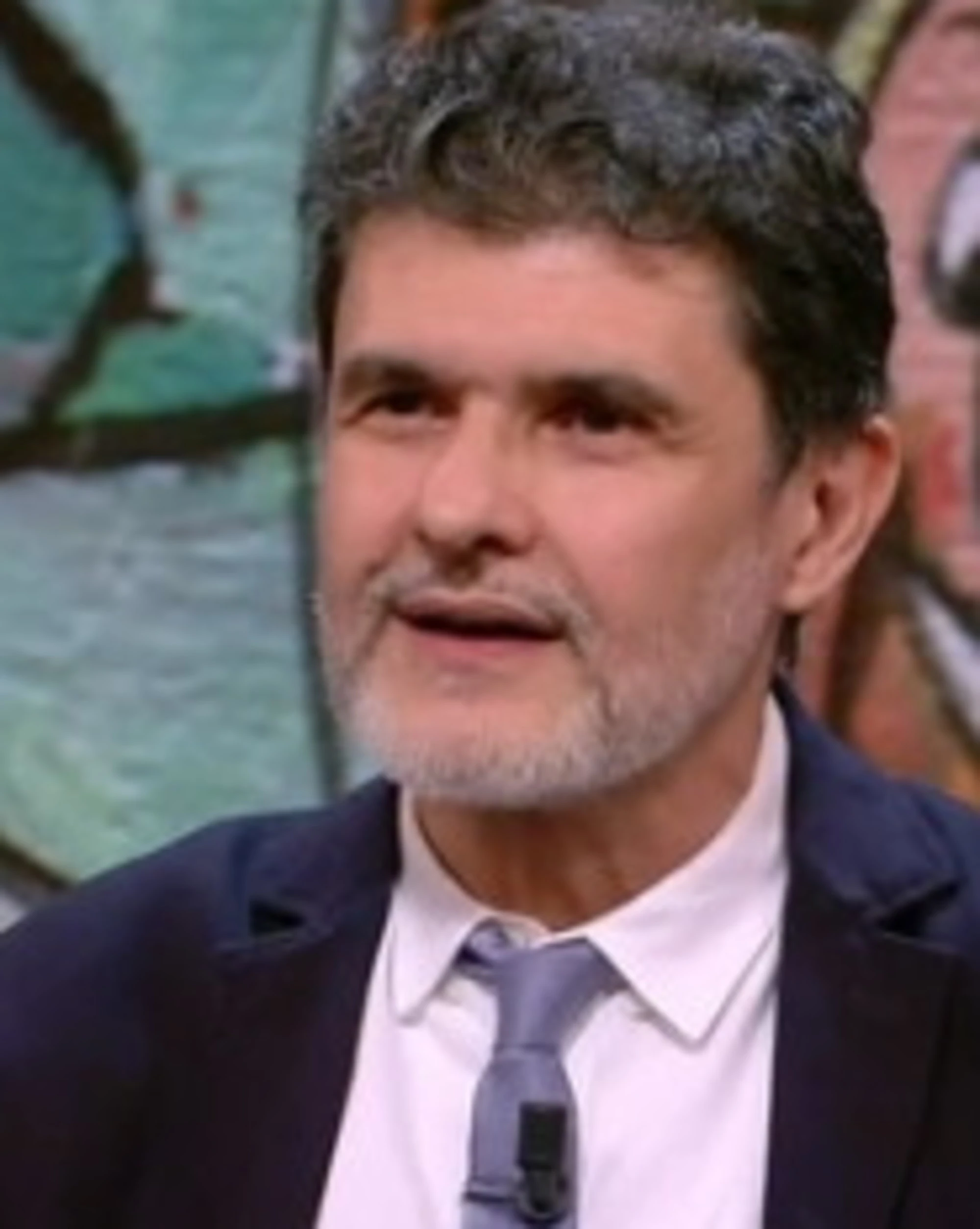 Luca Bottura risponde a Del Debbio: "Insulti e minacce", travolto dalla critiche