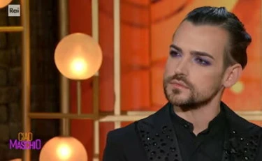 Valerio Scanu a Ciao Maschio, parole pesanti su Maria De Filippi