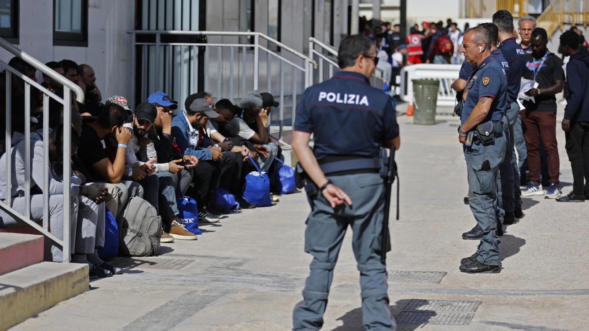 Immigrazione, irregolare da espellere? Ma il giudice deciderà nel 2032
