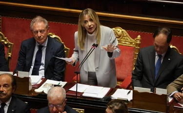 Il quadro a tre scene che va da Pechino fino a Londra e Roma