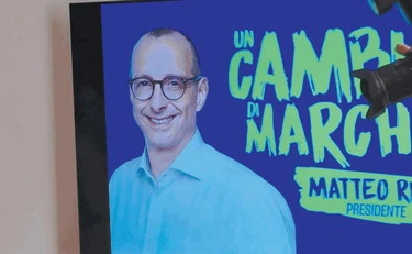 Regionali  Marche, i veti del Pd mettono Ricci in difficoltà
