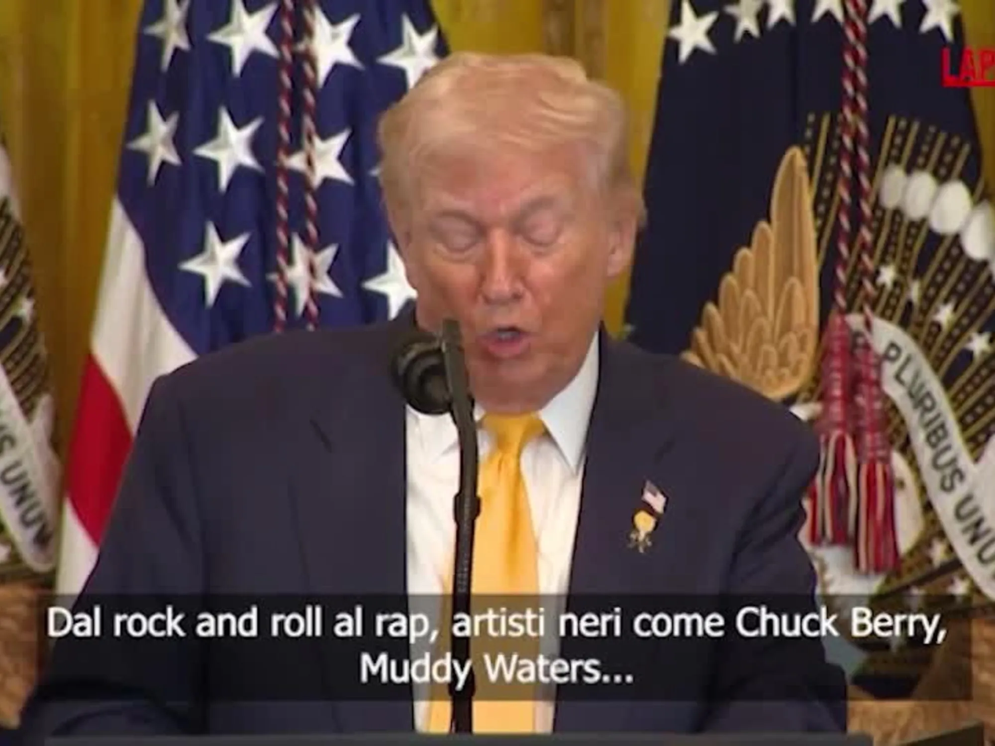 Donald Trump spiazza tutti: "Amo Nicki Minaj, ha una pelle così bella"