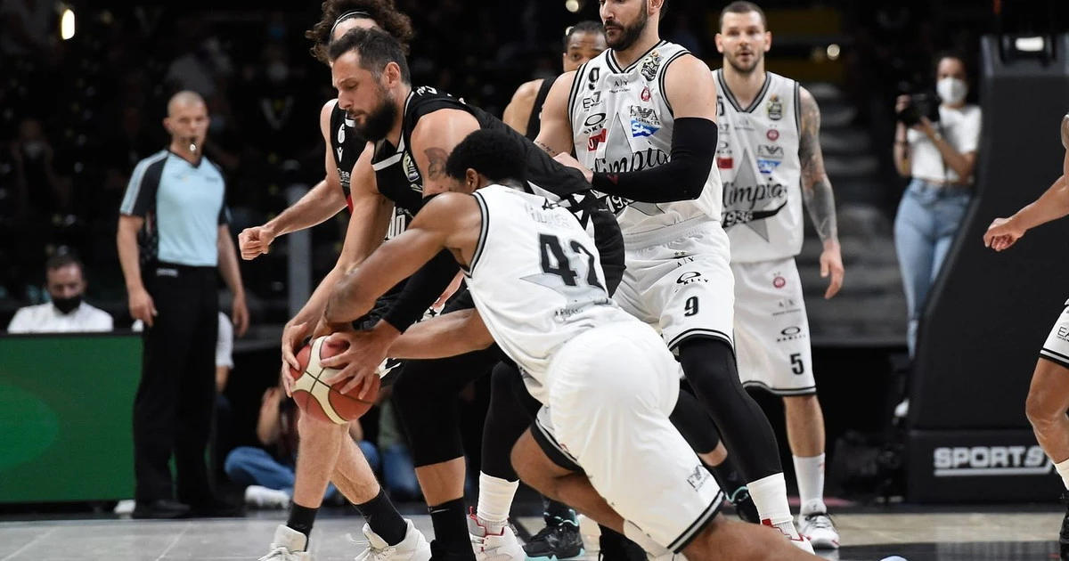 Basket, Olimpia Milano sull'orlo del baratro: gara-4 con Bologna per allungare la serie finale
