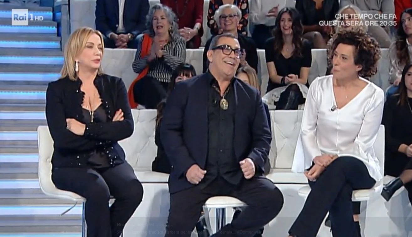 Domenica In, Mara Venier inizia con lo "scandalo": "Ma chi è questo mostro?", la rivolta dei telespettatori
