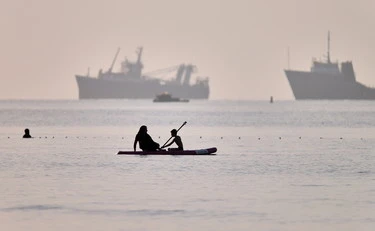 Iran, annunciata la chiusura totale di Hormuz: "Fino a nuovo ordine"