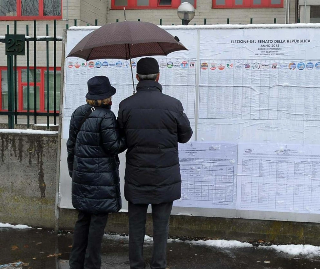 Elezioni, affluenza in calo. Più votanti alle Regionali