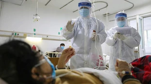 Coronavirus, Wuhan scopre altri 1.290 morti. Il Pil cinese mai così male da 40 anni