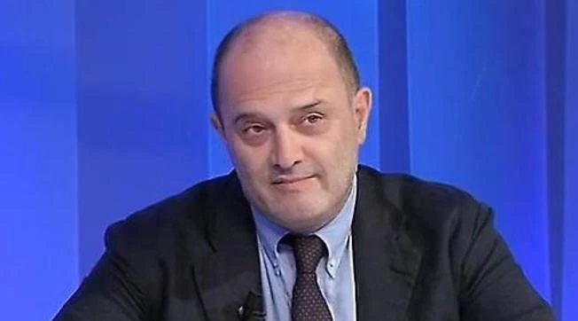 Franco Bechis contro Giuseppe Conte: "Provasse ad impedirmi di fare il Natale con chi voglio. Sembra Fonzie di Happy Days"