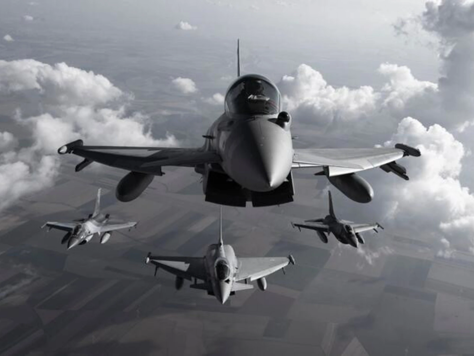 Mar Baltico, jet italiani sorprendono il caccia russo: alta tensione