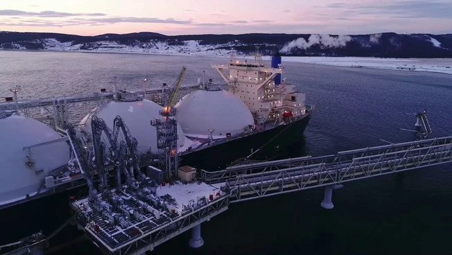 Ue, stop alle importazioni di gas russo entro il 2027