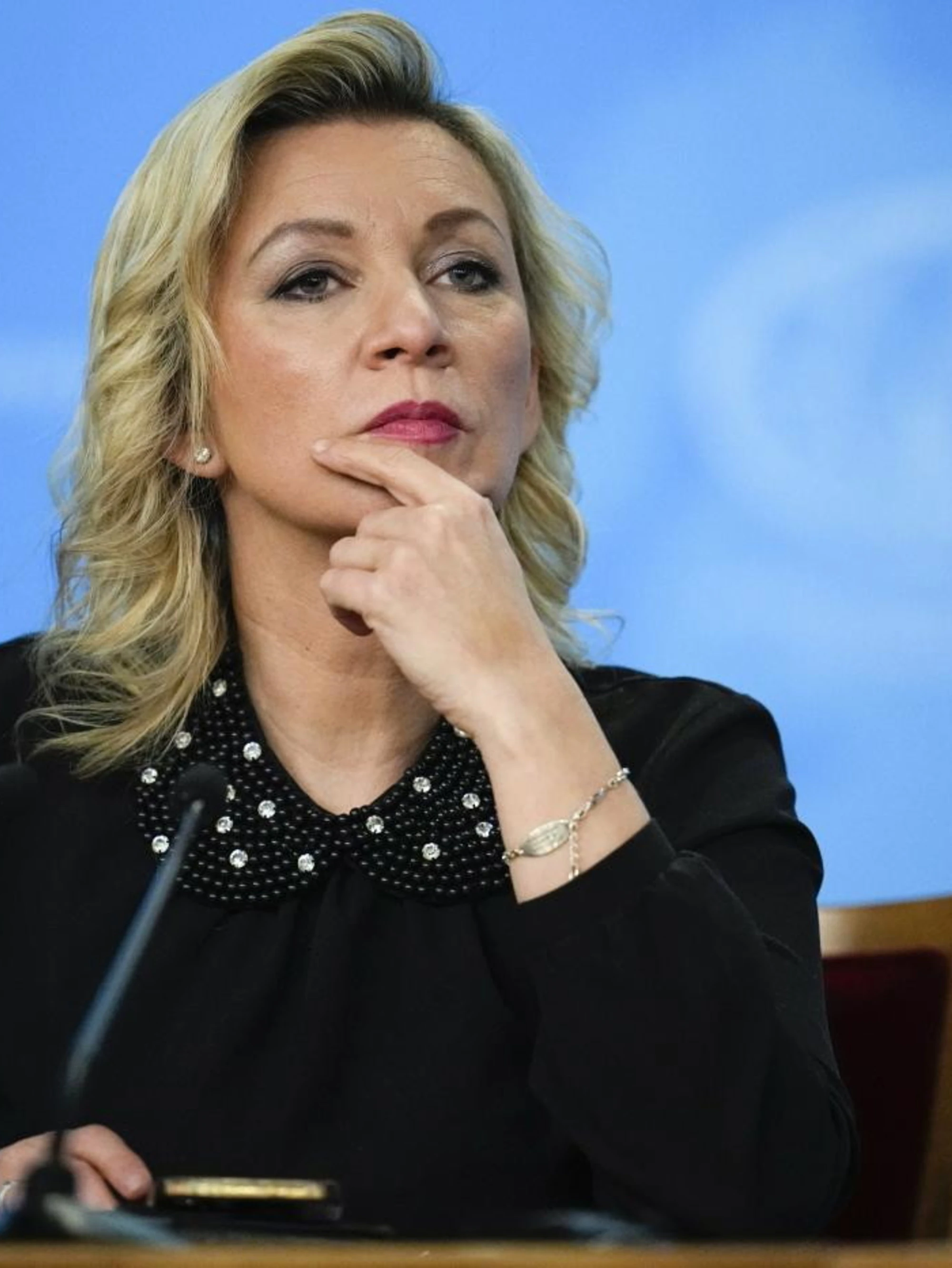 Maria Zakharova minaccia l'Italia e sfregia Mattarella: "Non avete nulla con cui difendervi"