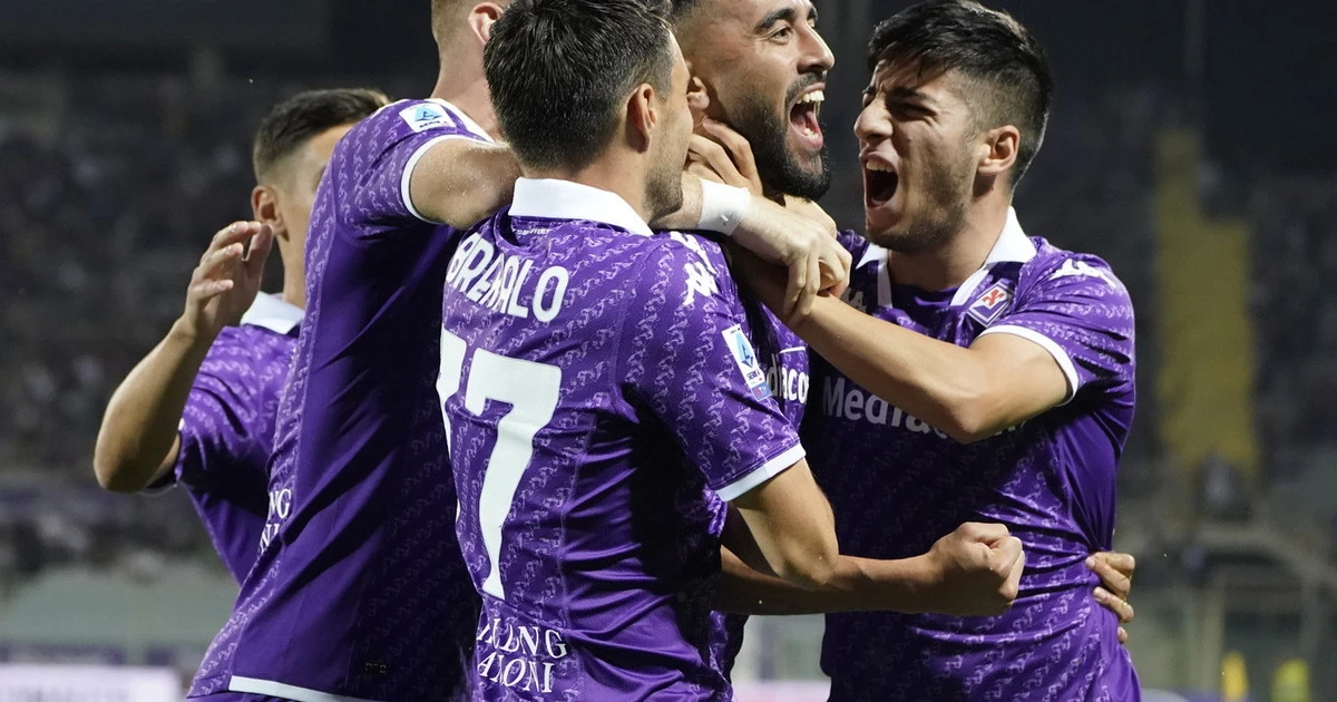 La Fiorentina travolge il Cagliari: terzo posto agganciato, sardi ultimi