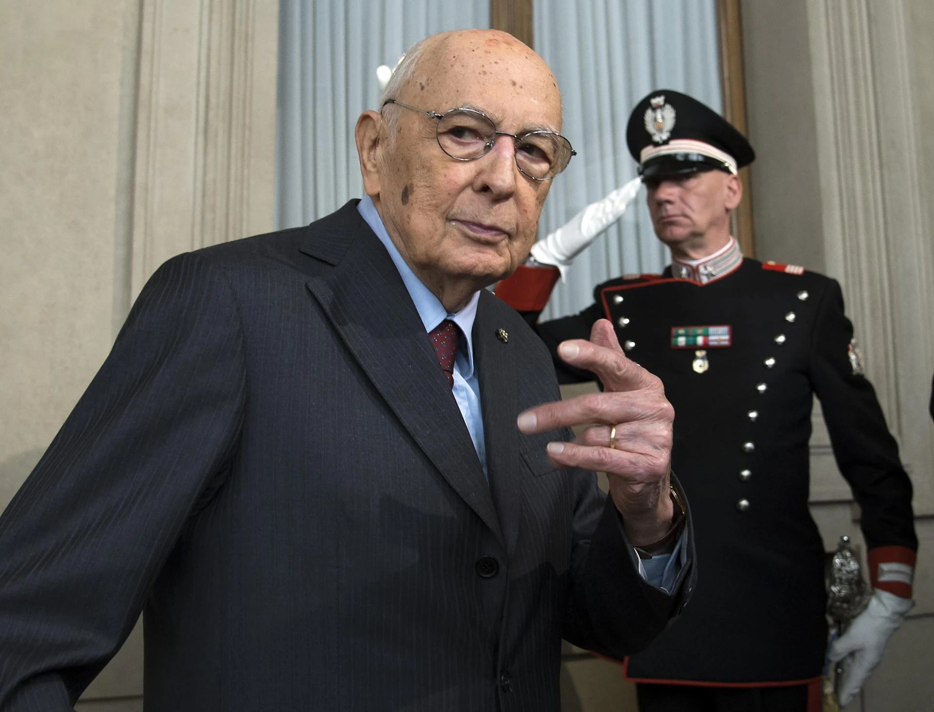Giorgio Napolitano &quot;terrone&quot;, Vittorio Sgarbi atomico: &quot;Perché è giusto dirlo, il meridionale Mattarella...&quot;