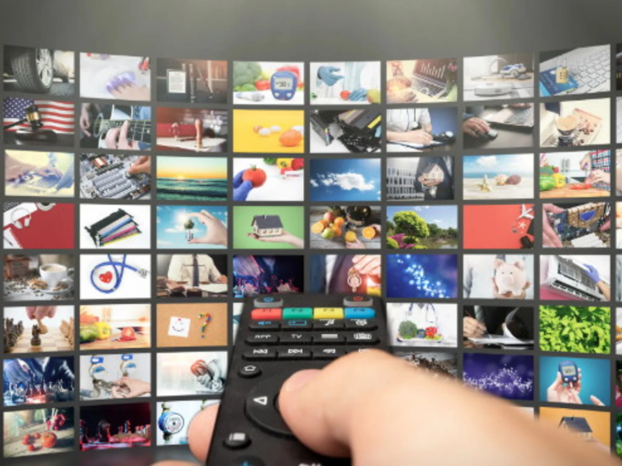 Televisione, quanto ci costa guardarla: tutti i calcoli