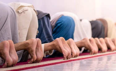 Rimini, il fidanzato della figlia non è islamico? Lo riempiono di botte