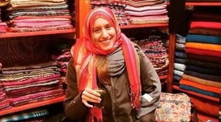 Silvia Romano, sulla sua pagina Facebook "mi piace" a pagine che inneggiano alla "propaganda filo-turca e al suprematismo islamista"