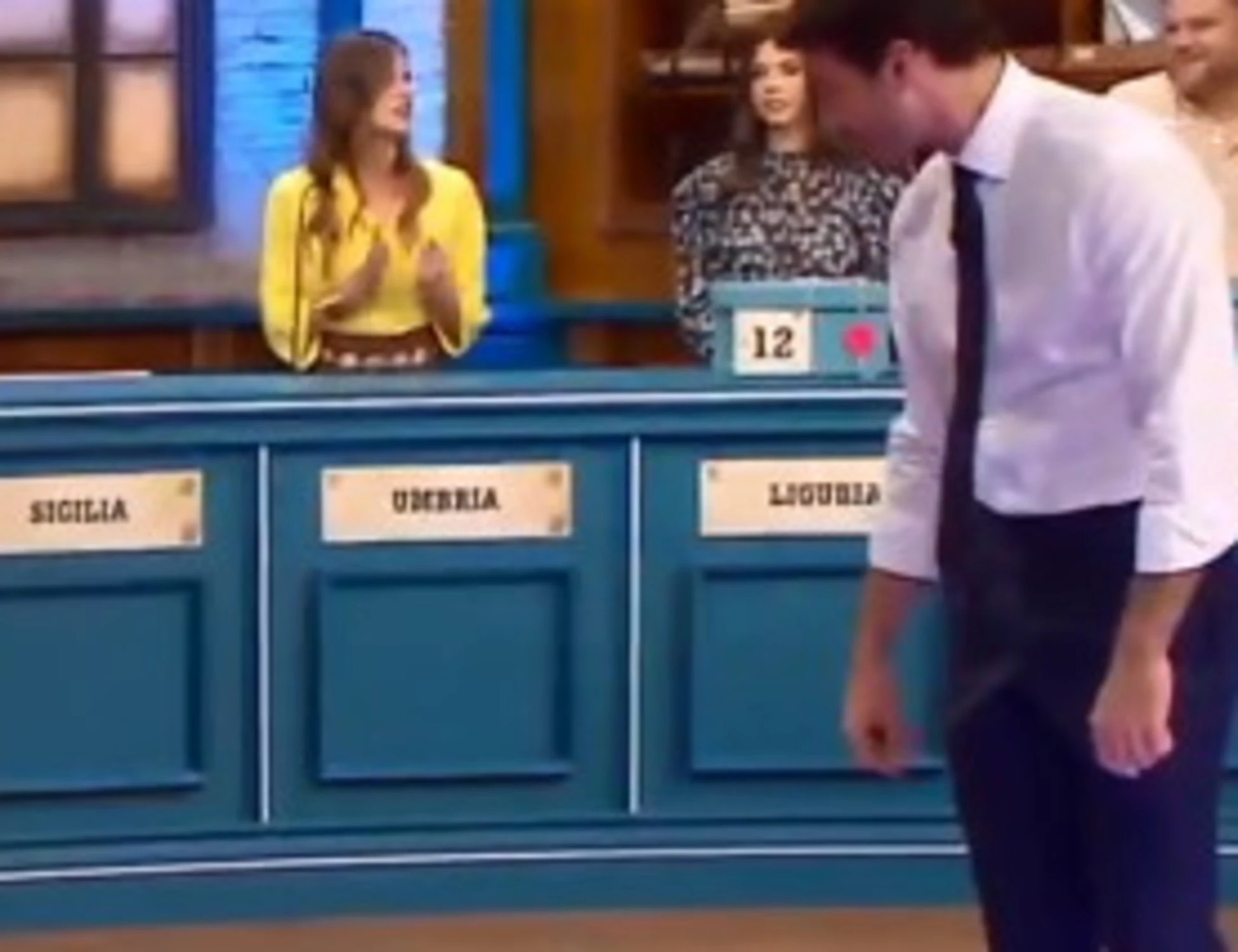 Affari Tuoi, "se ne va": cosa è successo in studio