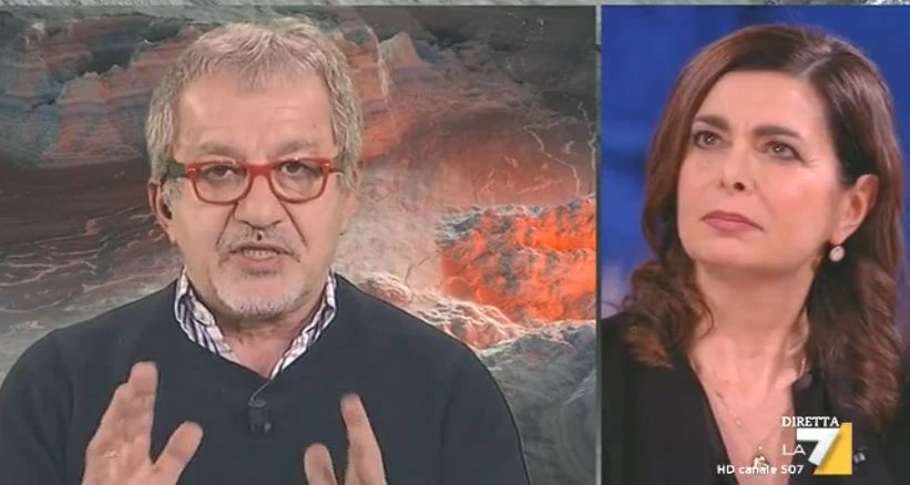 Piazza Pulita, Roberto Maroni a Laura Boldrini: "Casi simili alla Gregoretti avvenuti pure con questo governo"