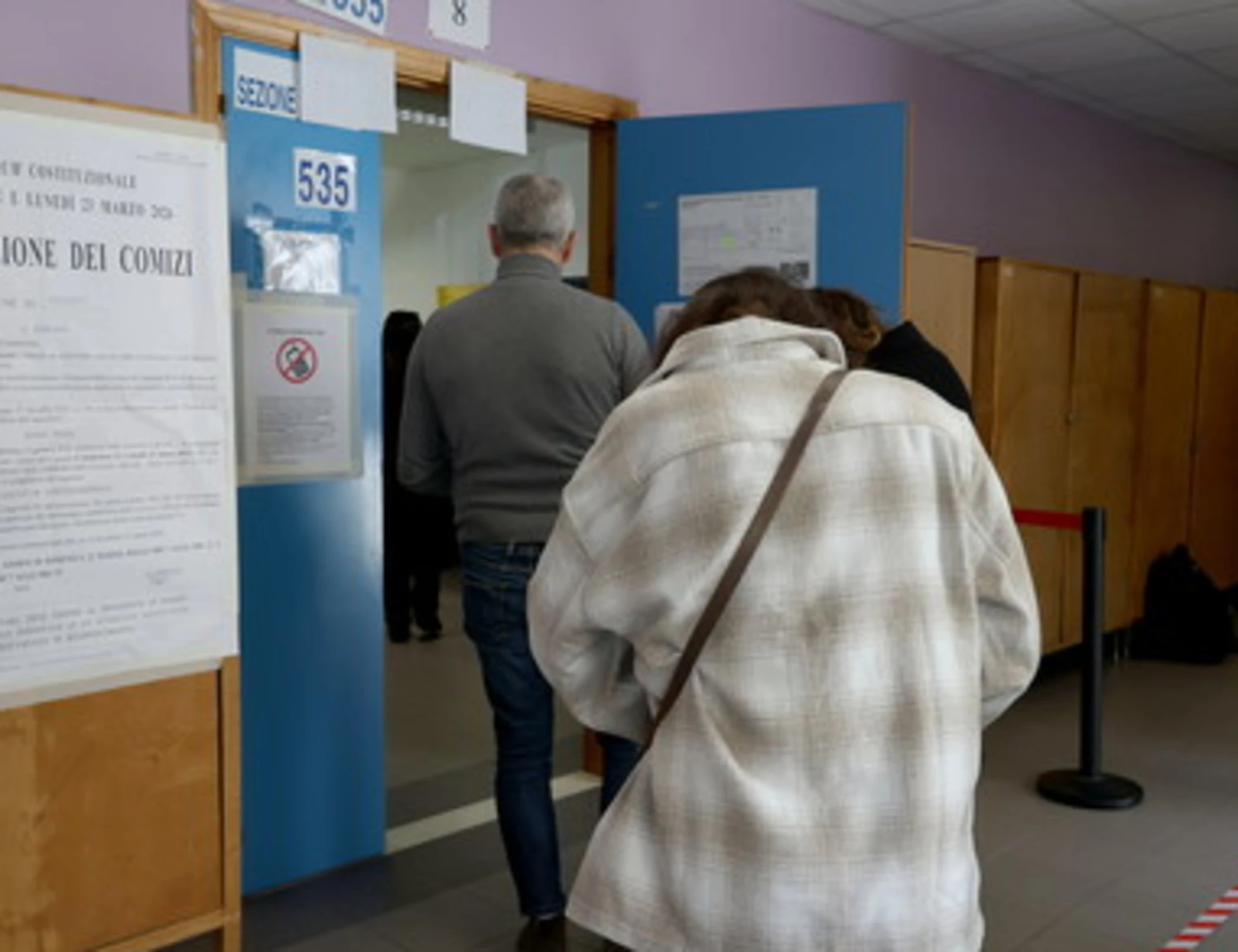 Referendum, malore improvviso: muore rilevatore al seggio, dramma a Palermo