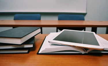 Se nella nostra società anche studiare diventa "liquido"