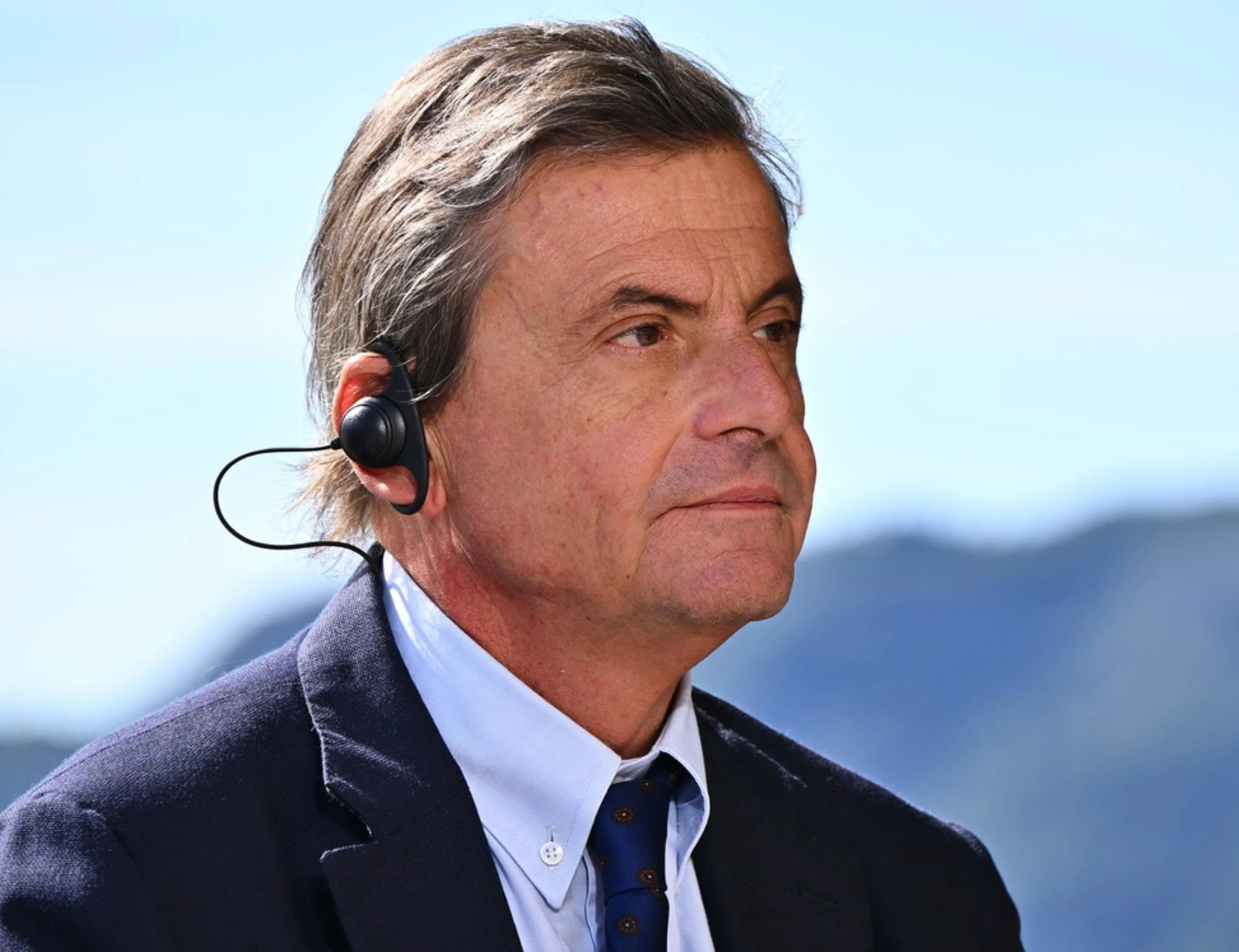 Carlo Calenda, botta e risposta con l'ambasciata russa: "Nazista", "Come l'Urss"