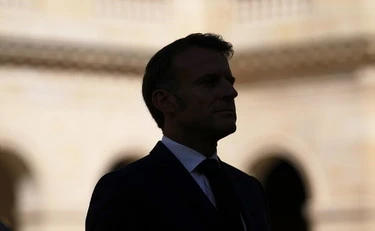 https://media.liberoquotidiano.it/kMEaGKOX-YqNGd34eKEHq1ZJ284iyPcsAG-0CjrugYo/width:800/quality:90/aW1hZ2VzLzIwMjUvMDkvMDYvMTI0MjMwNTkyLTI2MjUwYTU2LTg5OGUtNDVlMC05NDRhLTFmZWVlZjA3NjQ2My5qcGc.webp