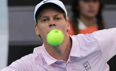 Jannik Sinner, Juan Carlos Ferrero: "Preoccupato per le sue condizioni fisiche"