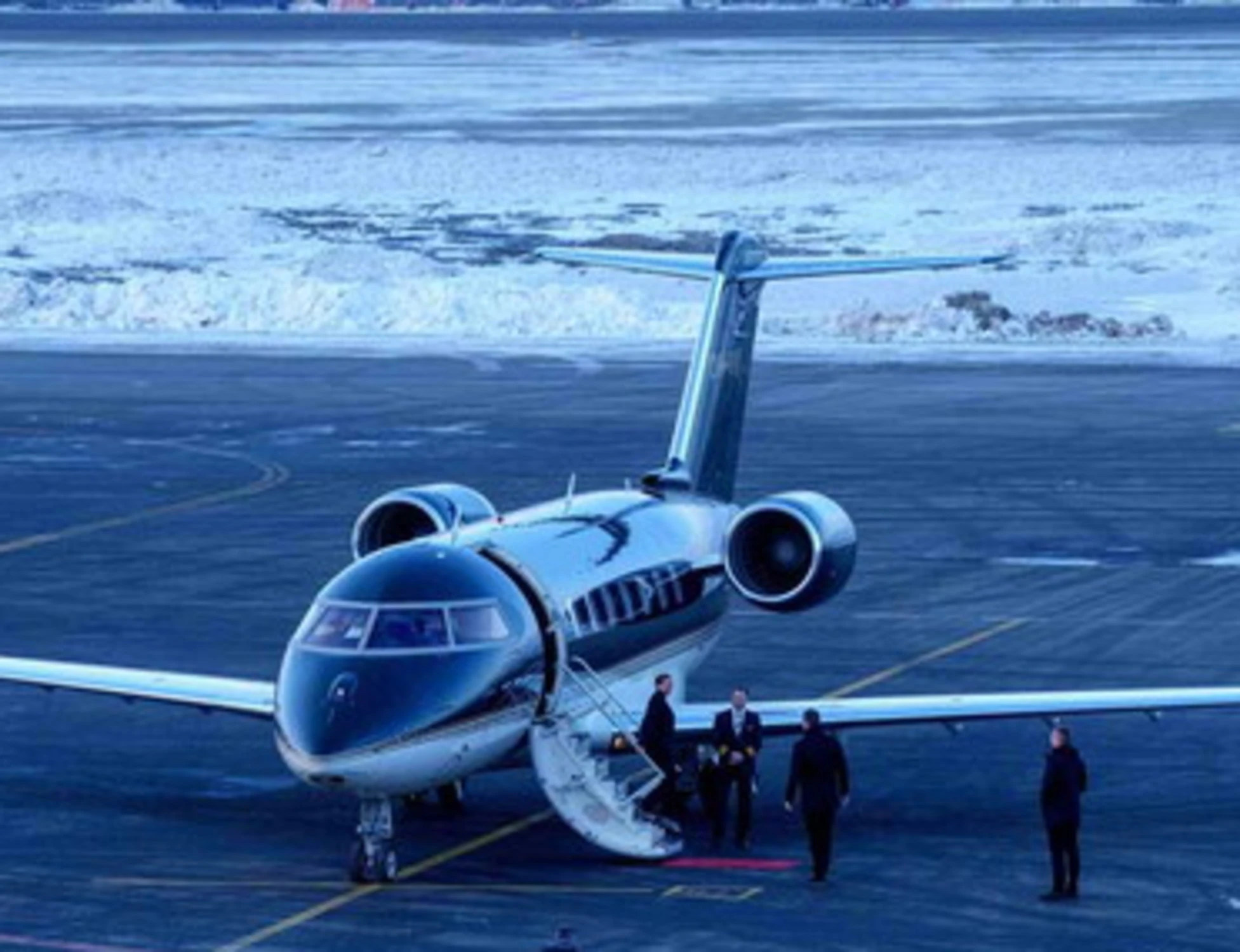 Groenlandia, "far saltare in aria le piste di atterraggio": il piano danese in caso di invasione Usa