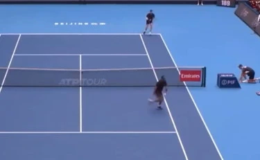 Sinner trionfa a Pechino, annientato Tien: il colpo con cui conquista la Cina