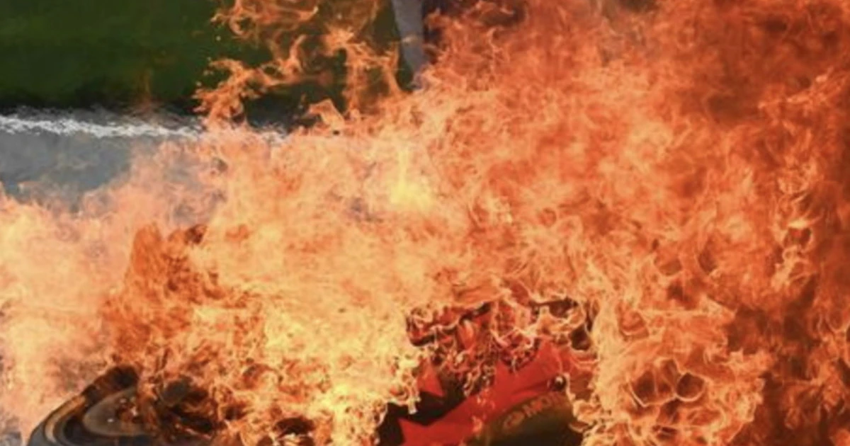 MotoGp, inferno al via: schianto tra Savadori e Pedrosa, finisce in disgrazia. Le immagini spaventose