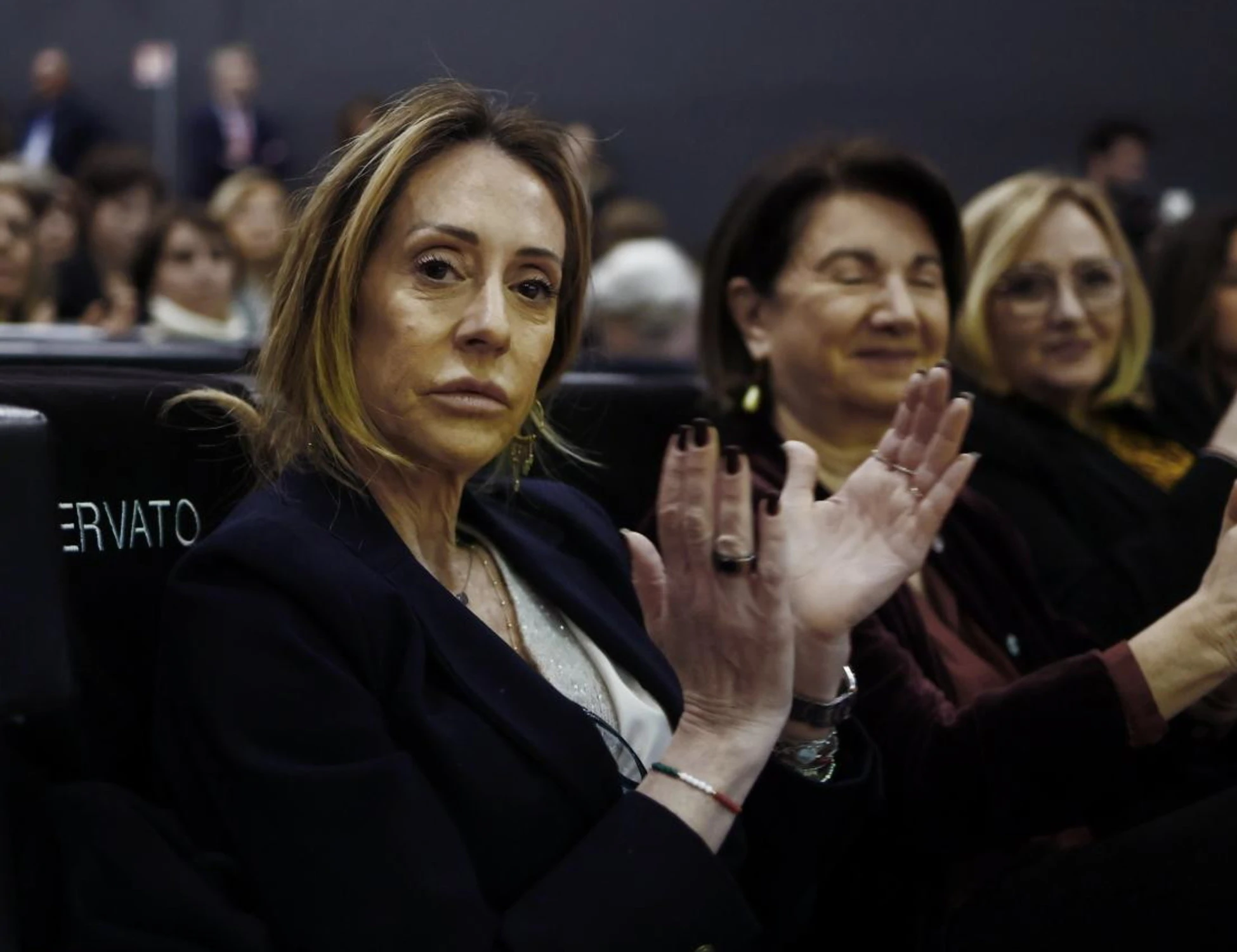 Arianna Meloni spiana Schlein e Landini: "C'è chi fa i referendum e chi..."