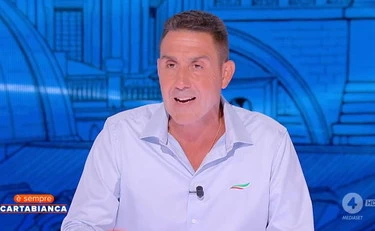È sempre Cartabianca, Berlinguer gela Vannacci: "Questo me lo deve spiegare"