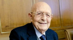 Sabino Cassese, la teoria: "Uno a cui squilla di continuo il telefono non è un potente"