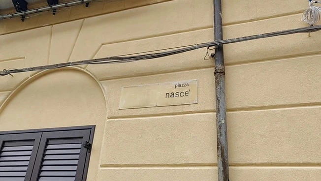 Spari da auto, donna ferita a Palermo. Le immagini dal luogo della sparatoria