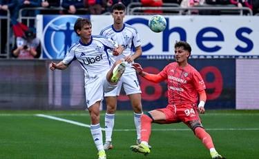 Serie A, continua la marcia del Como: superato in trasferta il Cagliari 