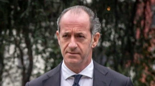 Luca Zaia contro Giorgia Meloni: "Il tricolore non basta, chi vuole davvero bene all’Italia". Bomba sul centrodestra