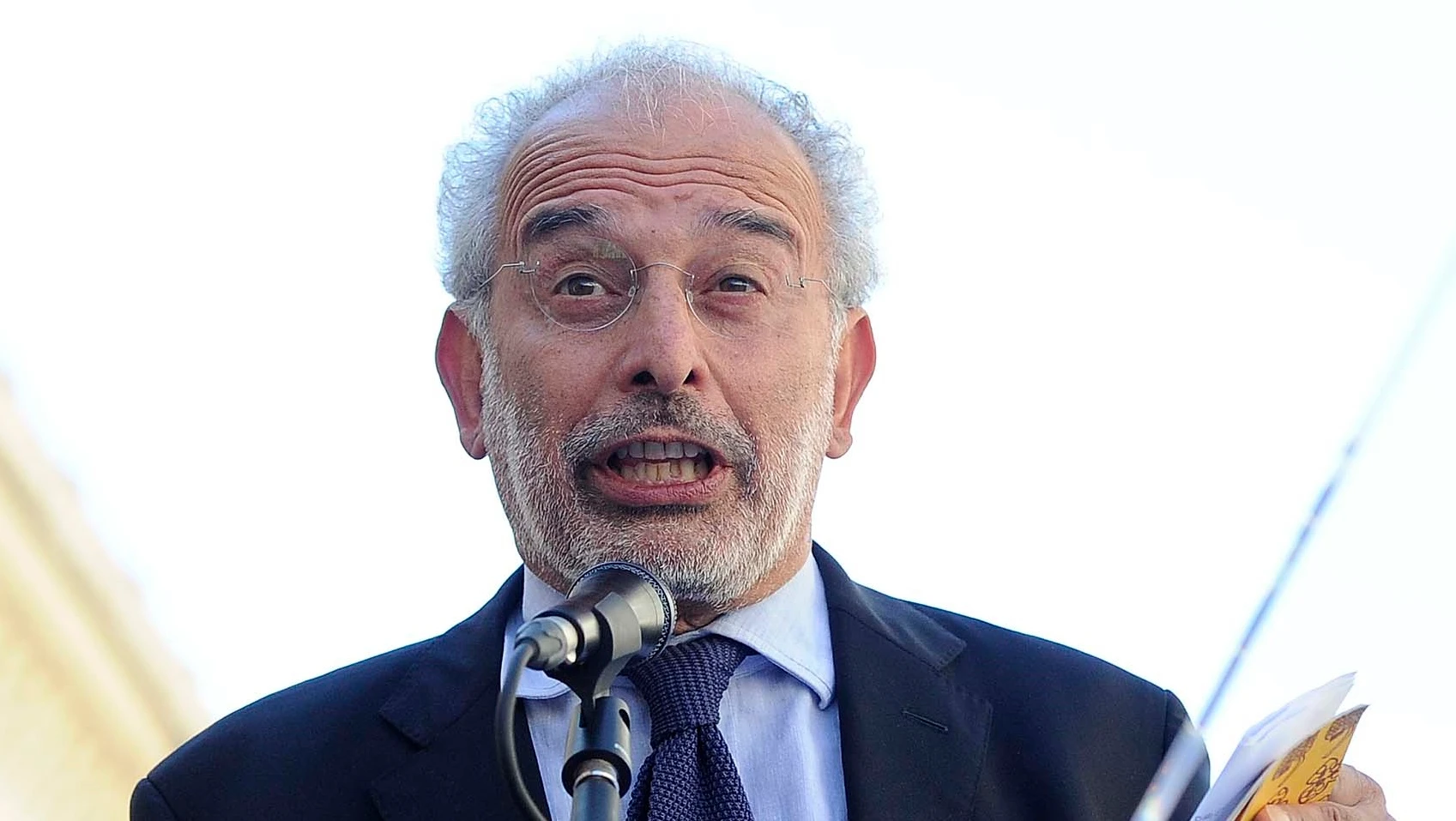 Gad Lerner, l'incubo: "Italia fuori dall'euro a maggio", ricoperto d'insulti