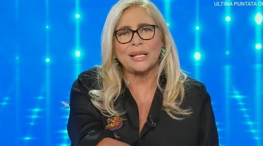 Domenica In, il super-ospite scatena la bufera sulla Venier: "Avete sentito come l'ha detto"