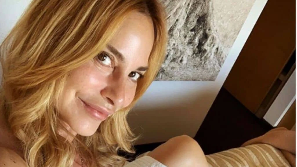 Stefania Orlando, i fan fuori di testa: "Mi chiedono di calpestarli, picchiarli e fargli pulire casa"