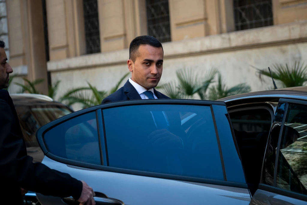 Luigi Di Maio, il sondaggio riservato: "Lega sotto il 30%, e il M5s...". Una sciagura: scacco matto a Salvini