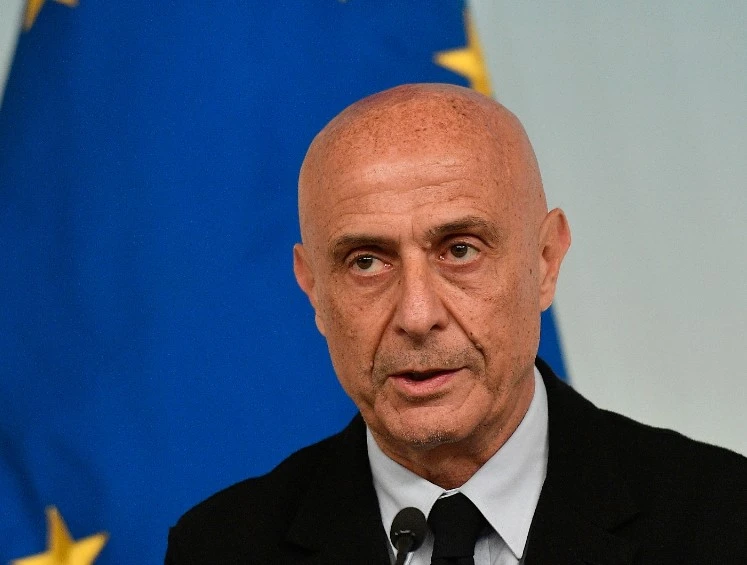 Macerata, Marco Minniti in allarme: "Rischio emulazioni"