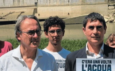 Angelo Bonelli, dalle rive del Po in secca il delirante attacco a Giorgia Meloni