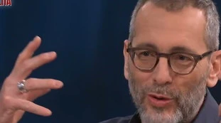 Corrado Formigli, carrellata di fango sulla Meloni: cosa va in onda