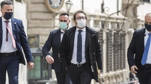 Alfonso Bonafede, "margine risicato". Retroscena Renzi: vota la mozione di sfiducia del centrodestra?