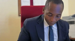 Soumahoro scrive a Mattarella: "Troppo razzismo, Italia a rischio"