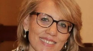 AstraZeneca, docente siciliana uccisa da una trombosi: 20 giorni di calvario, dichiarata la "morte cerebrale"